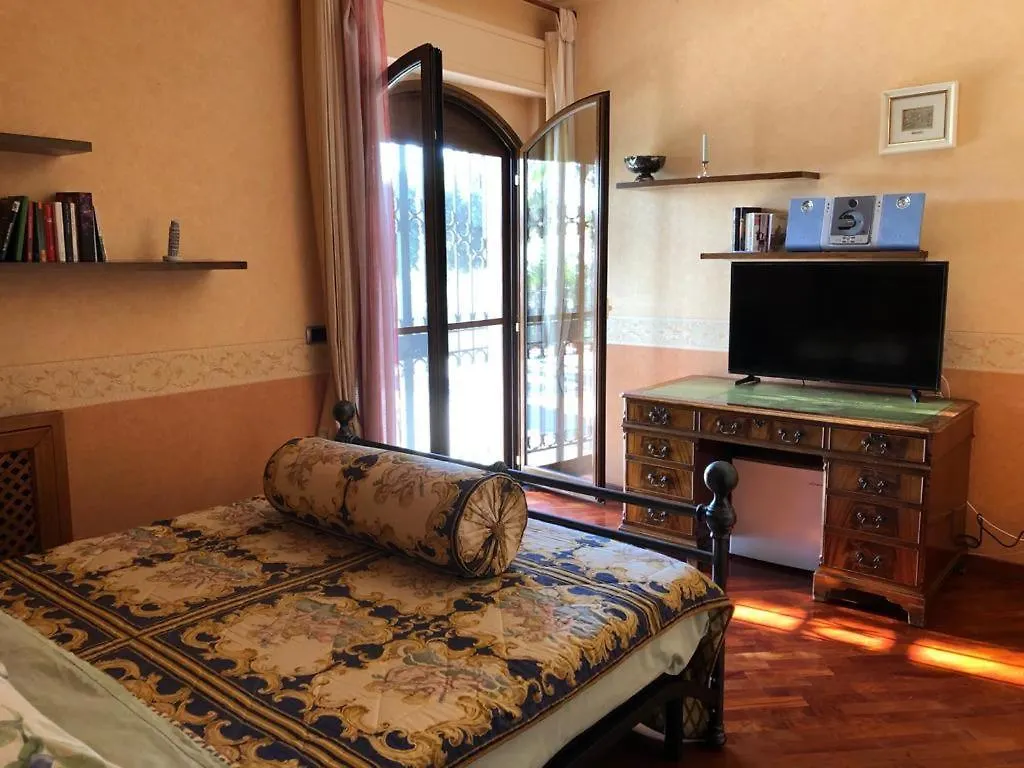 Bed & Breakfast Villa Grandiosa Fc Aci Catena Italien
