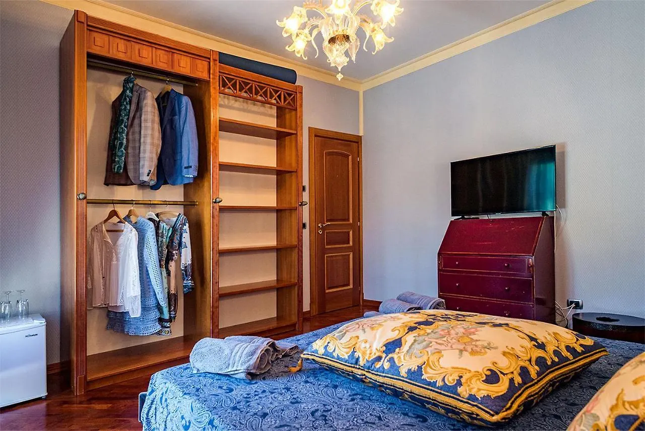 Villa Grandiosa Fc Aci Catena Bed & Breakfast